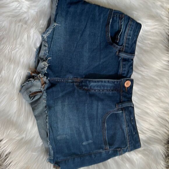 Nwot juniors size 11 Women’s High Rise Denim Shorts - Picture 1 of 3